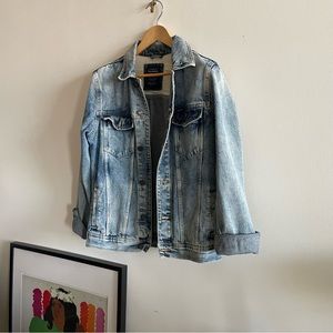Light denim oversized jacket